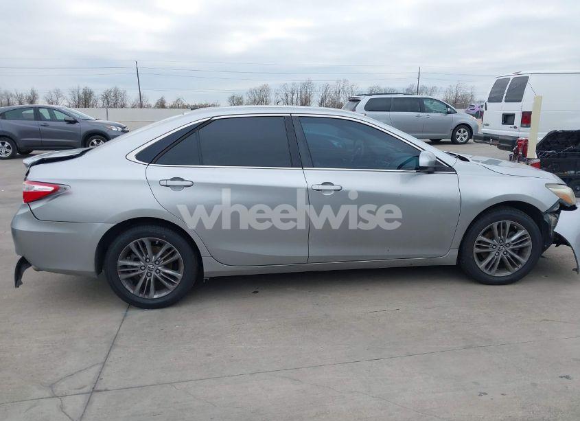 Photo 13 of 2015 Toyota Camry SE (VIN 4T1BF1FK6FU056365)