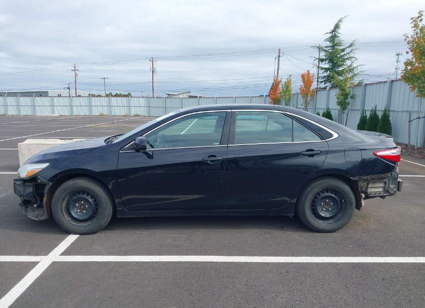 Photo 15 of 2015 Toyota Camry LE (VIN 4T1BF1FK6FU065289)