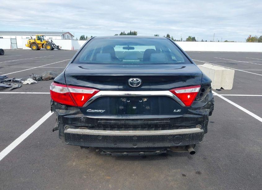 Photo 17 of 2015 Toyota Camry LE (VIN 4T1BF1FK6FU065289)