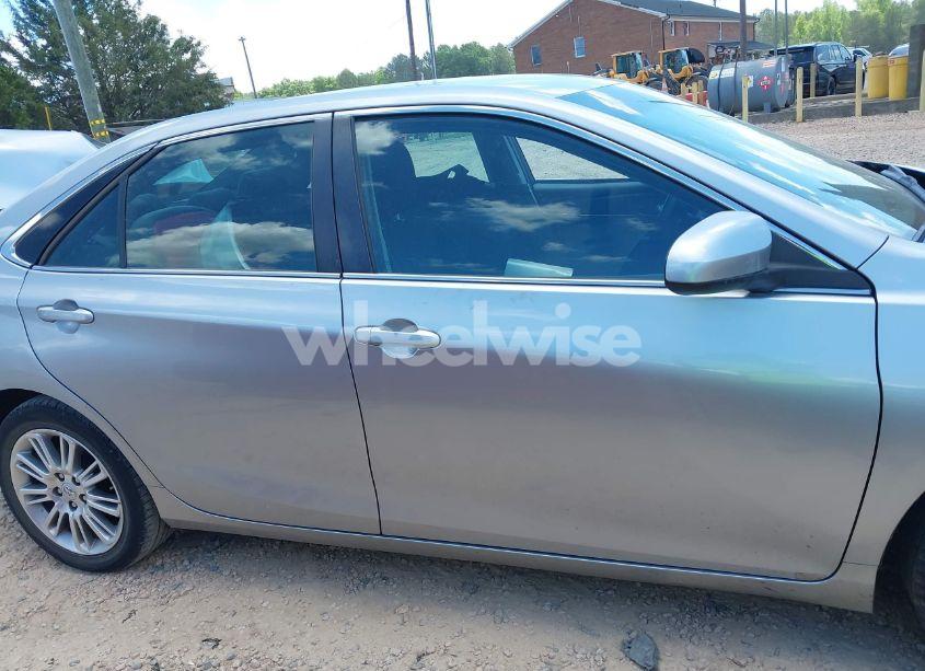 Photo 13 of 2015 Toyota Camry LE (VIN 4T1BF1FK6FU068970)