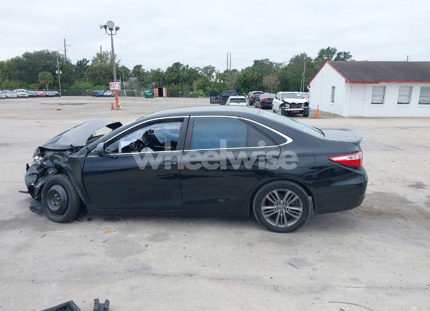 Photo 14 of 2015 Toyota Camry SE (VIN 4T1BF1FK6FU073652)