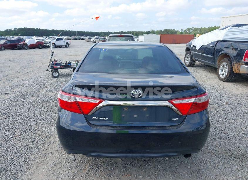 Photo 16 of 2015 Toyota Camry SE (VIN 4T1BF1FK6FU077751)