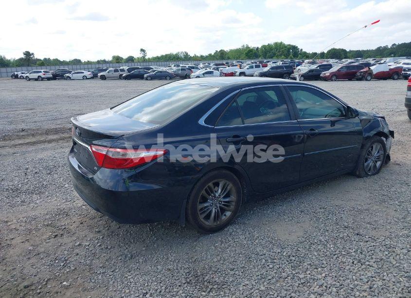 Photo 4 of 2015 Toyota Camry SE (VIN 4T1BF1FK6FU077751)