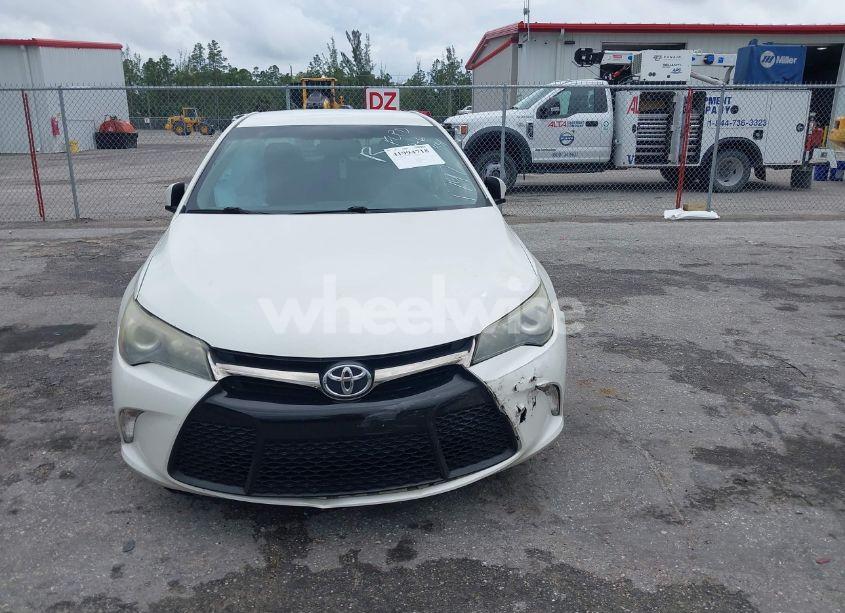 Photo 12 of 2015 Toyota Camry SE (VIN 4T1BF1FK6FU081797)