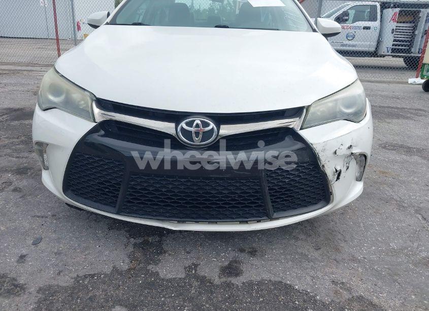 Photo 6 of 2015 Toyota Camry SE (VIN 4T1BF1FK6FU081797)