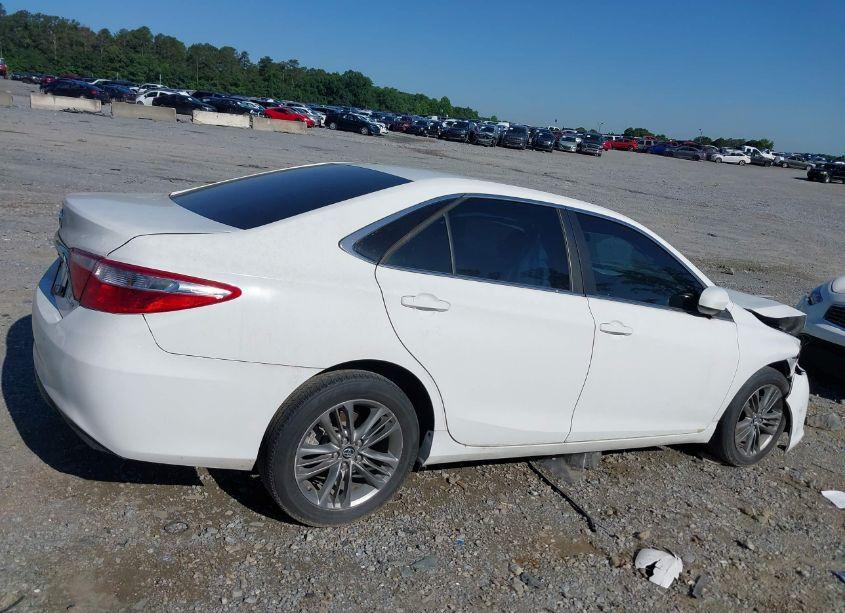 Photo 13 of 2015 Toyota Camry SE (VIN 4T1BF1FK6FU083825)