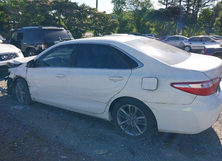 Photo 14 of 2015 Toyota Camry SE (VIN 4T1BF1FK6FU083825)