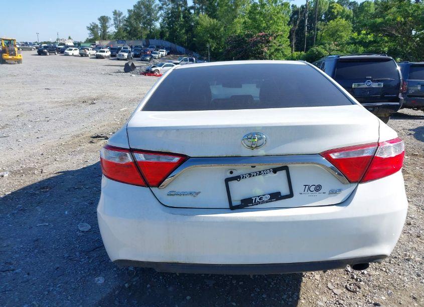 Photo 16 of 2015 Toyota Camry SE (VIN 4T1BF1FK6FU083825)