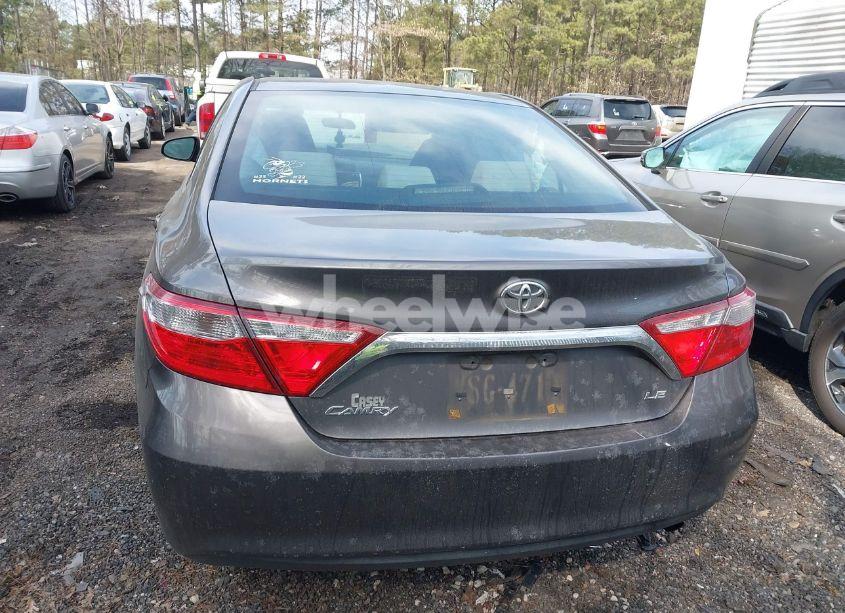 Photo 16 of 2015 Toyota Camry LE (VIN 4T1BF1FK6FU086577)