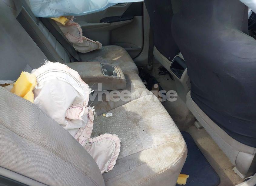 Photo 8 of 2015 Toyota Camry LE (VIN 4T1BF1FK6FU086577)