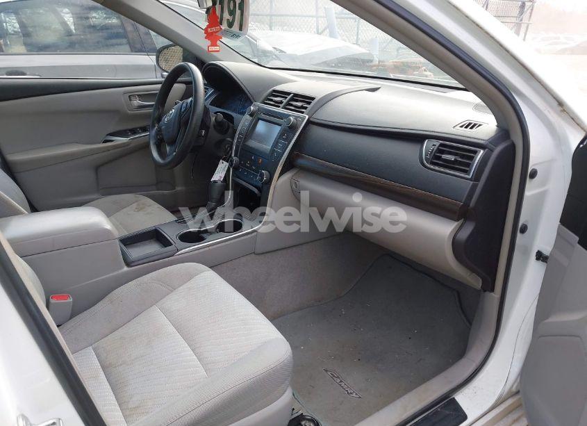Photo 5 of 2015 Toyota Camry LE (VIN 4T1BF1FK6FU089818)
