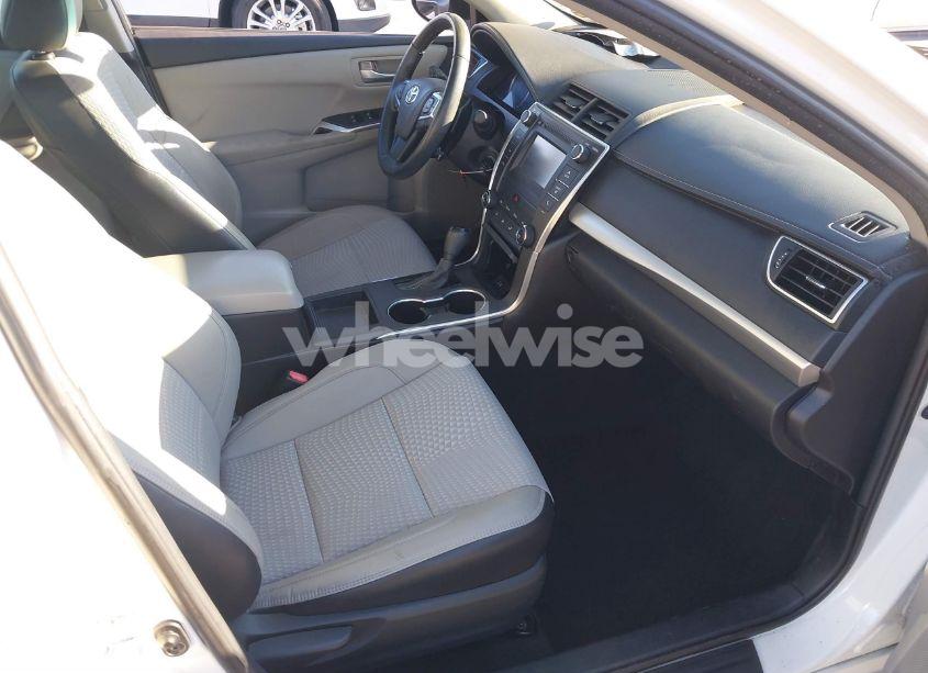 Photo 5 of 2015 Toyota Camry SE (VIN 4T1BF1FK6FU099717)