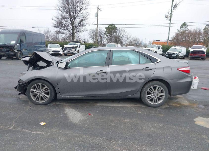 Photo 14 of 2015 Toyota Camry SE (VIN 4T1BF1FK6FU104866)