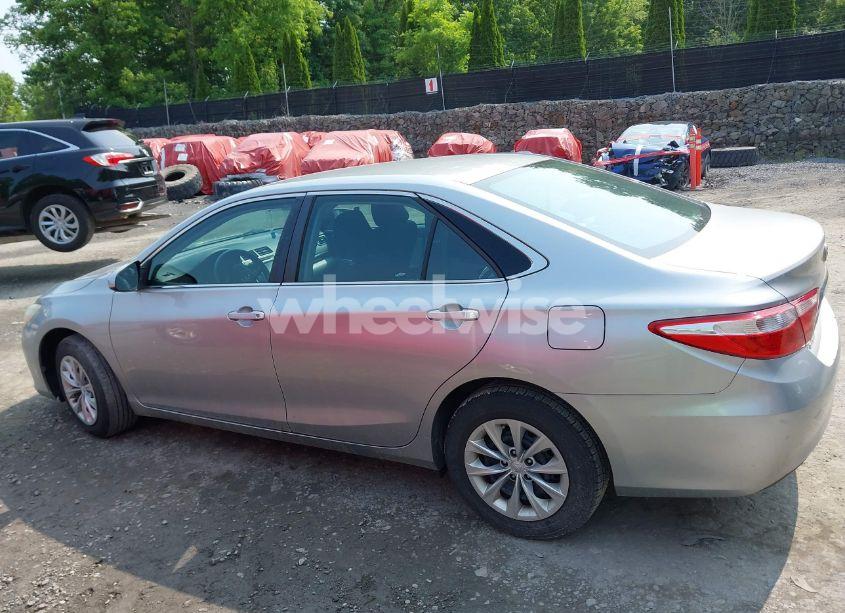 Photo 14 of 2015 Toyota Camry LE (VIN 4T1BF1FK6FU111722)