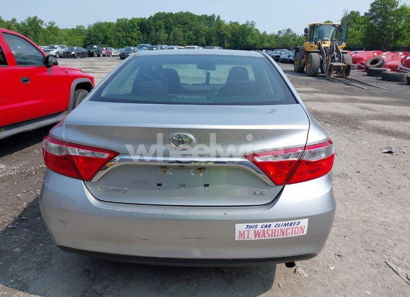 Photo 16 of 2015 Toyota Camry LE (VIN 4T1BF1FK6FU111722)