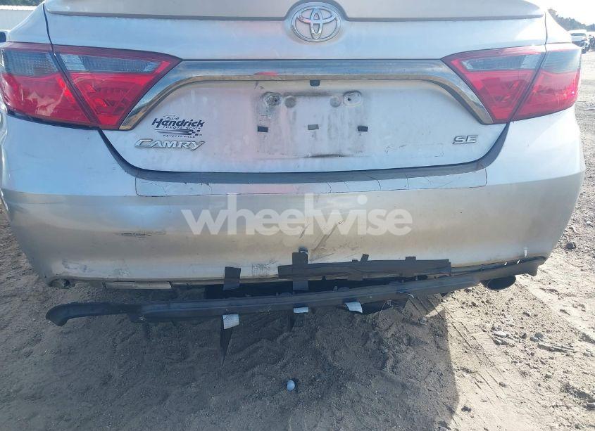 Photo 14 of 2015 Toyota Camry SE (VIN 4T1BF1FK6FU114121)