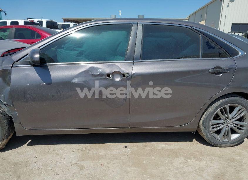 Photo 14 of 2015 Toyota Camry SE (VIN 4T1BF1FK6FU483013)