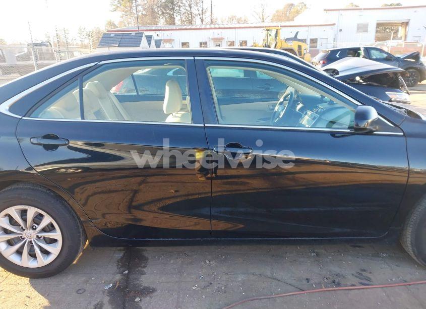 Photo 13 of 2015 Toyota Camry LE (VIN 4T1BF1FK6FU487532)