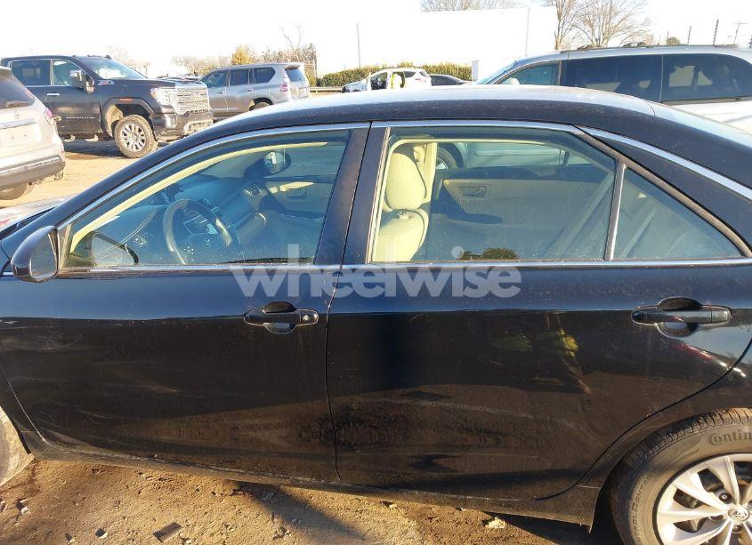 Photo 14 of 2015 Toyota Camry LE (VIN 4T1BF1FK6FU487532)