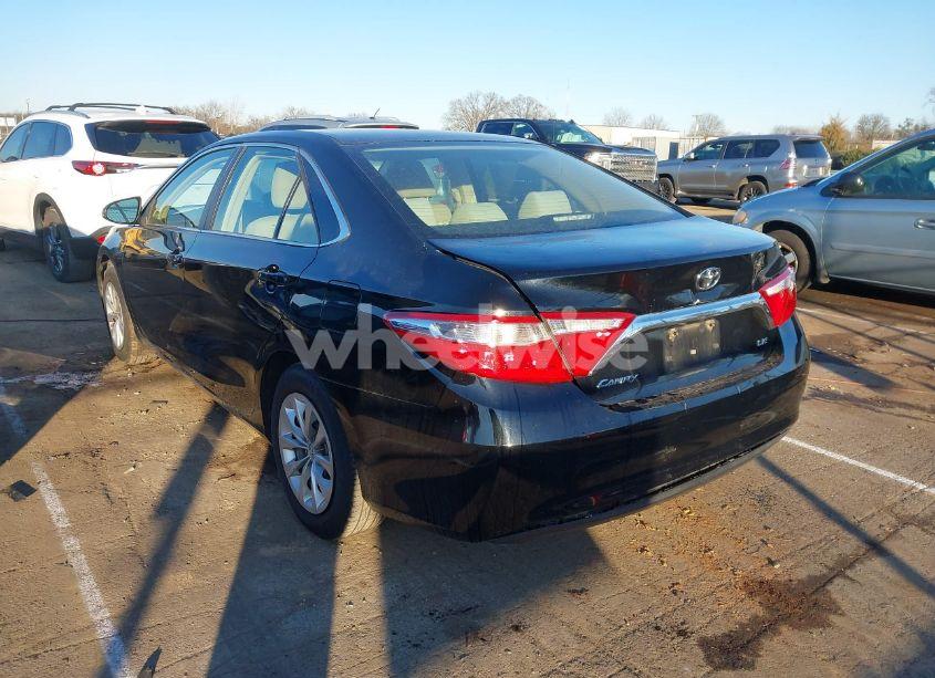 Photo 3 of 2015 Toyota Camry LE (VIN 4T1BF1FK6FU487532)