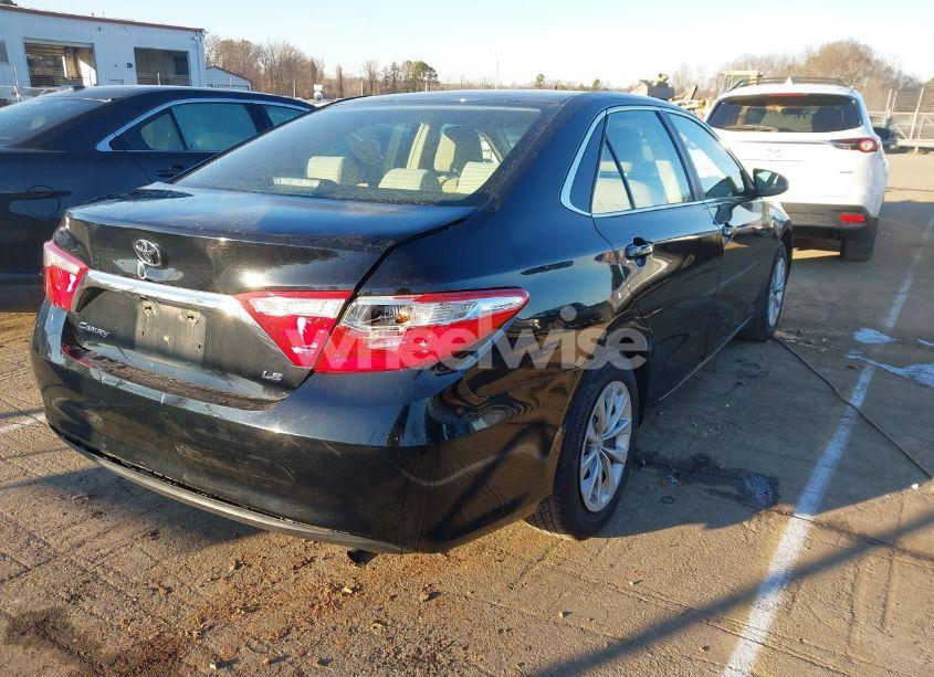 Photo 4 of 2015 Toyota Camry LE (VIN 4T1BF1FK6FU487532)