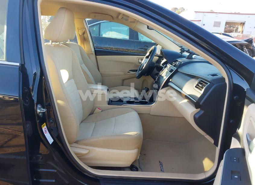 Photo 5 of 2015 Toyota Camry LE (VIN 4T1BF1FK6FU487532)