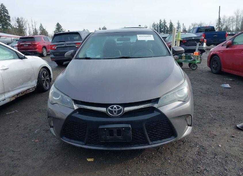 Photo 12 of 2015 Toyota Camry SE (VIN 4T1BF1FK6FU491323)