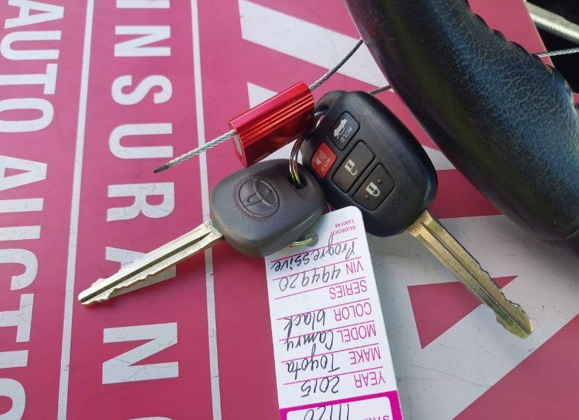 Photo 11 of 2015 Toyota Camry SE (VIN 4T1BF1FK6FU494920)