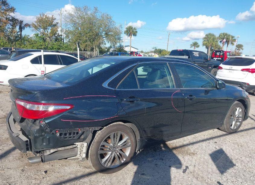 Photo 14 of 2015 Toyota Camry SE (VIN 4T1BF1FK6FU494920)