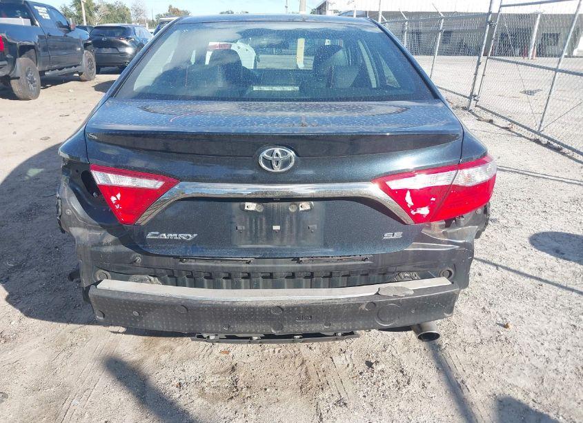 Photo 17 of 2015 Toyota Camry SE (VIN 4T1BF1FK6FU494920)