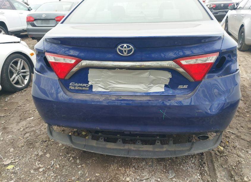 Photo 6 of 2015 Toyota Camry SE (VIN 4T1BF1FK6FU884240)