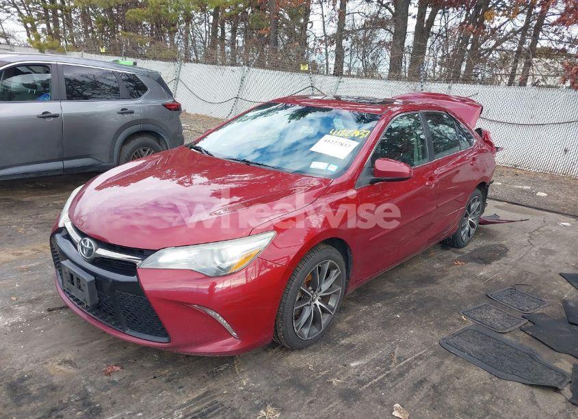Photo 2 of 2015 Toyota Camry XSE (VIN 4T1BF1FK6FU891642)