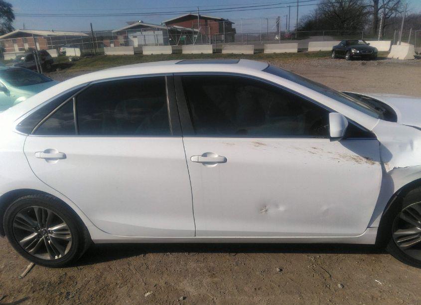 Photo 13 of 2015 Toyota Camry SE (VIN 4T1BF1FK6FU893729)