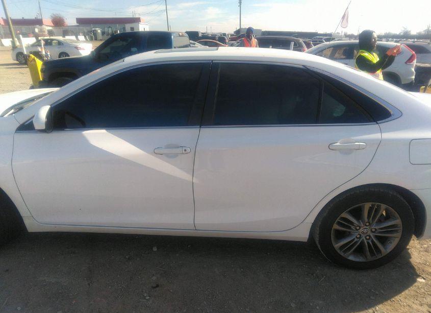 Photo 14 of 2015 Toyota Camry SE (VIN 4T1BF1FK6FU893729)