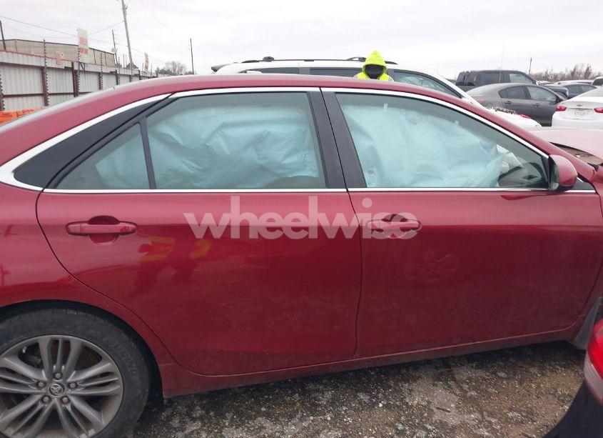 Photo 13 of 2015 Toyota Camry SE (VIN 4T1BF1FK6FU903238)