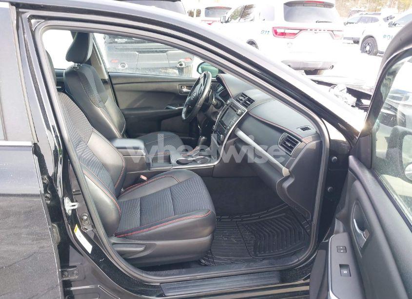 Photo 5 of 2015 Toyota Camry SE (VIN 4T1BF1FK6FU903871)