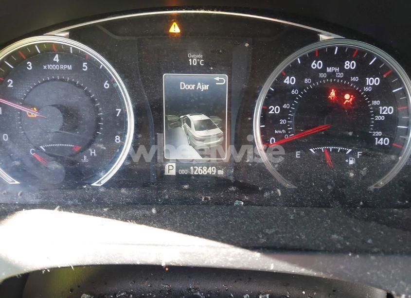 Photo 7 of 2015 Toyota Camry SE (VIN 4T1BF1FK6FU922176)