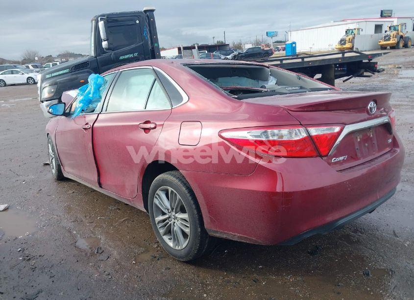 Photo 3 of 2015 Toyota Camry SE (VIN 4T1BF1FK6FU925711)