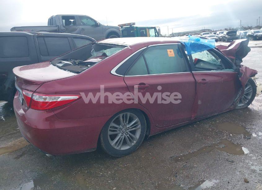 Photo 4 of 2015 Toyota Camry SE (VIN 4T1BF1FK6FU925711)