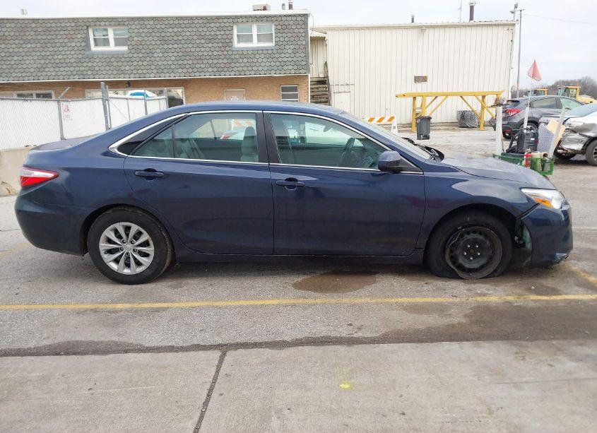 Photo 13 of 2015 Toyota Camry LE (VIN 4T1BF1FK6FU950009)