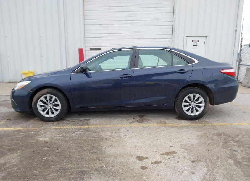 Photo 14 of 2015 Toyota Camry LE (VIN 4T1BF1FK6FU950009)