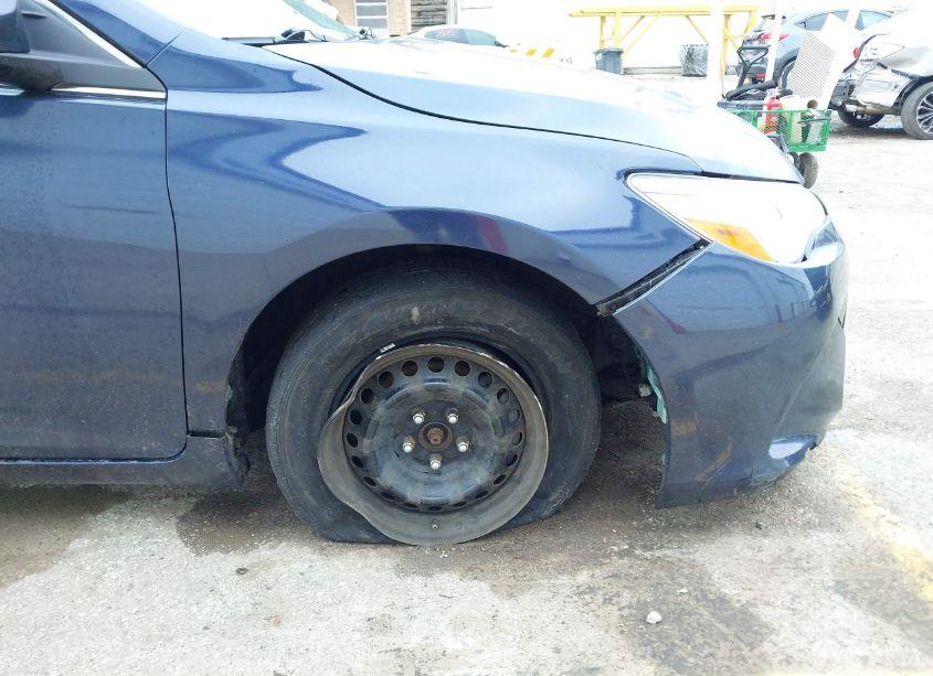 Photo 6 of 2015 Toyota Camry LE (VIN 4T1BF1FK6FU950009)