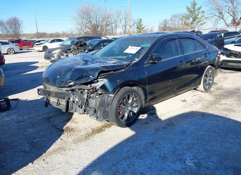 Photo 2 of 2015 Toyota Camry XSE (VIN 4T1BF1FK6FU964671)