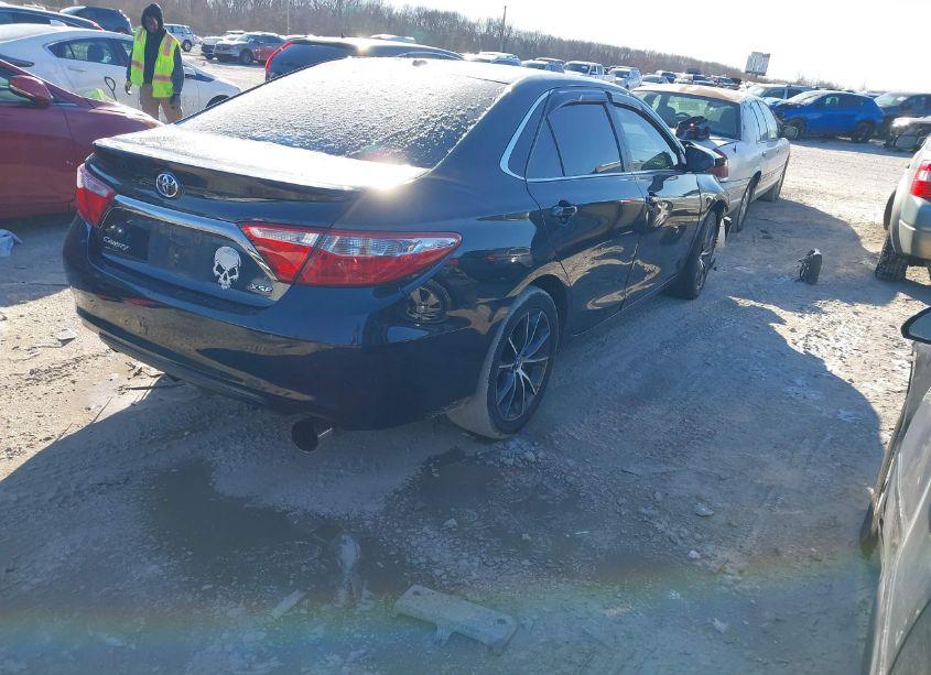 Photo 4 of 2015 Toyota Camry XSE (VIN 4T1BF1FK6FU964671)