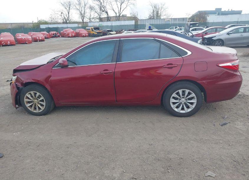 Photo 14 of 2015 Toyota Camry LE (VIN 4T1BF1FK6FU993555)