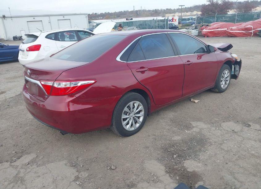Photo 4 of 2015 Toyota Camry LE (VIN 4T1BF1FK6FU993555)