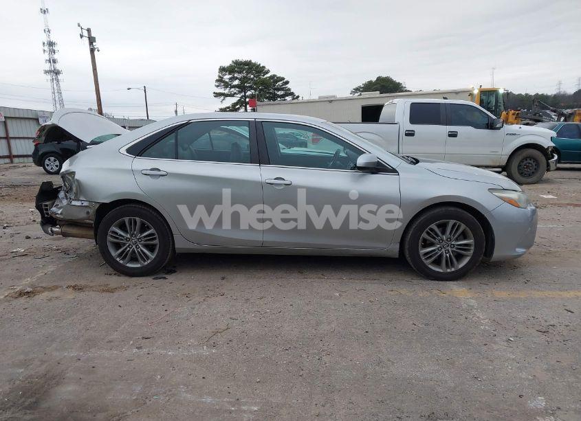 Photo 13 of 2016 Toyota Camry SE (VIN 4T1BF1FK6GU136248)