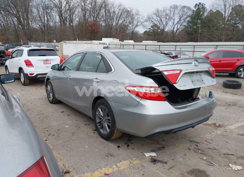 Photo 3 of 2016 Toyota Camry SE (VIN 4T1BF1FK6GU136248)