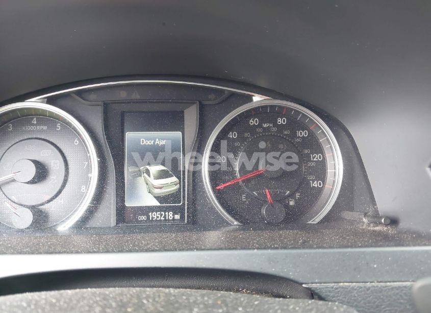 Photo 16 of 2016 Toyota Camry SE (VIN 4T1BF1FK6GU136864)