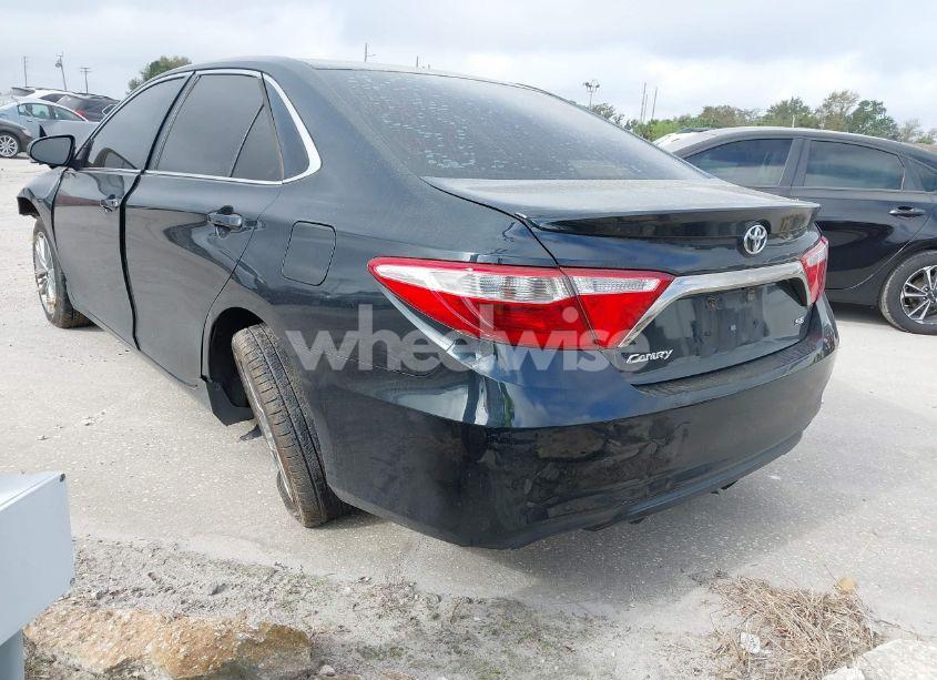 Photo 3 of 2016 Toyota Camry SE (VIN 4T1BF1FK6GU136864)